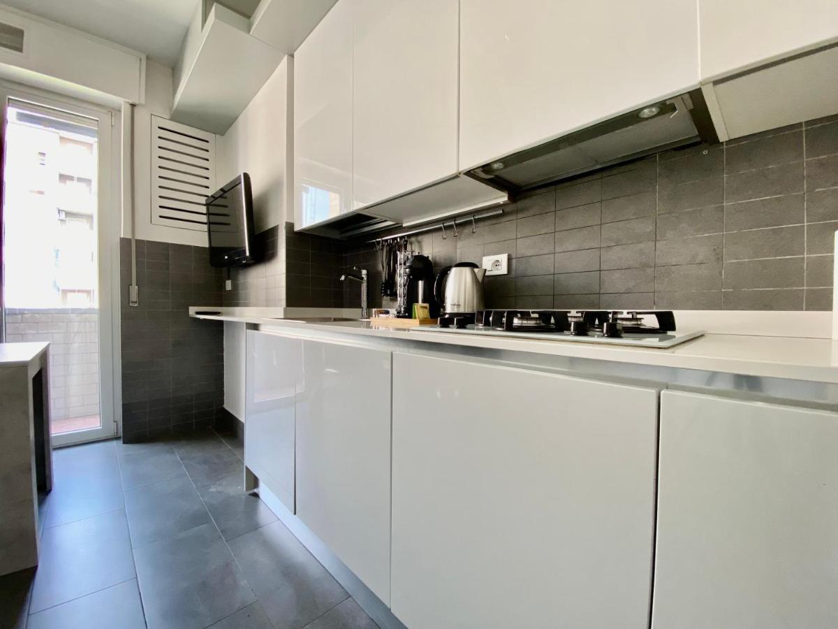 Future Apartments Bisceglie Милан Экстерьер фото